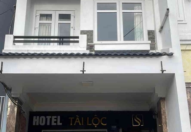 Bán Khách Sạn Trung Tâm Mặt Tiền Đường Bùi Thị Xuân Đà Lạt - DT110,8m